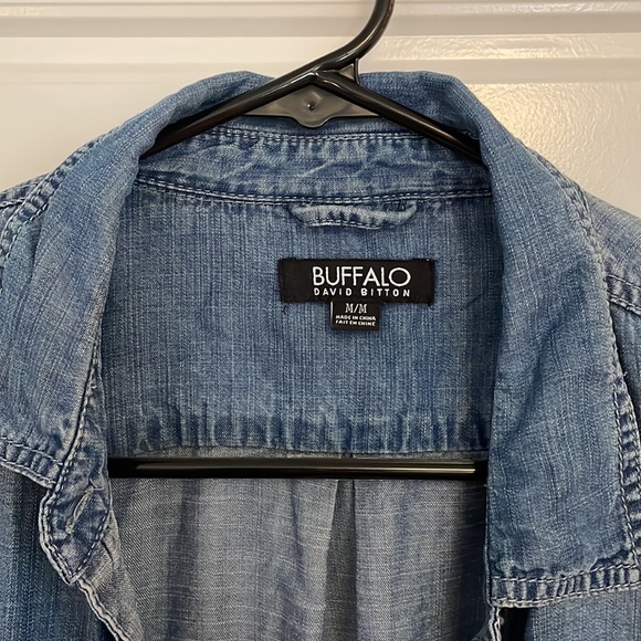 Button up shirt - Picture 3 of 5